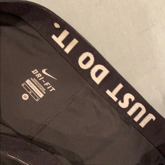 Women’s Nike Dri-fit shorts - Picture 3 of 3